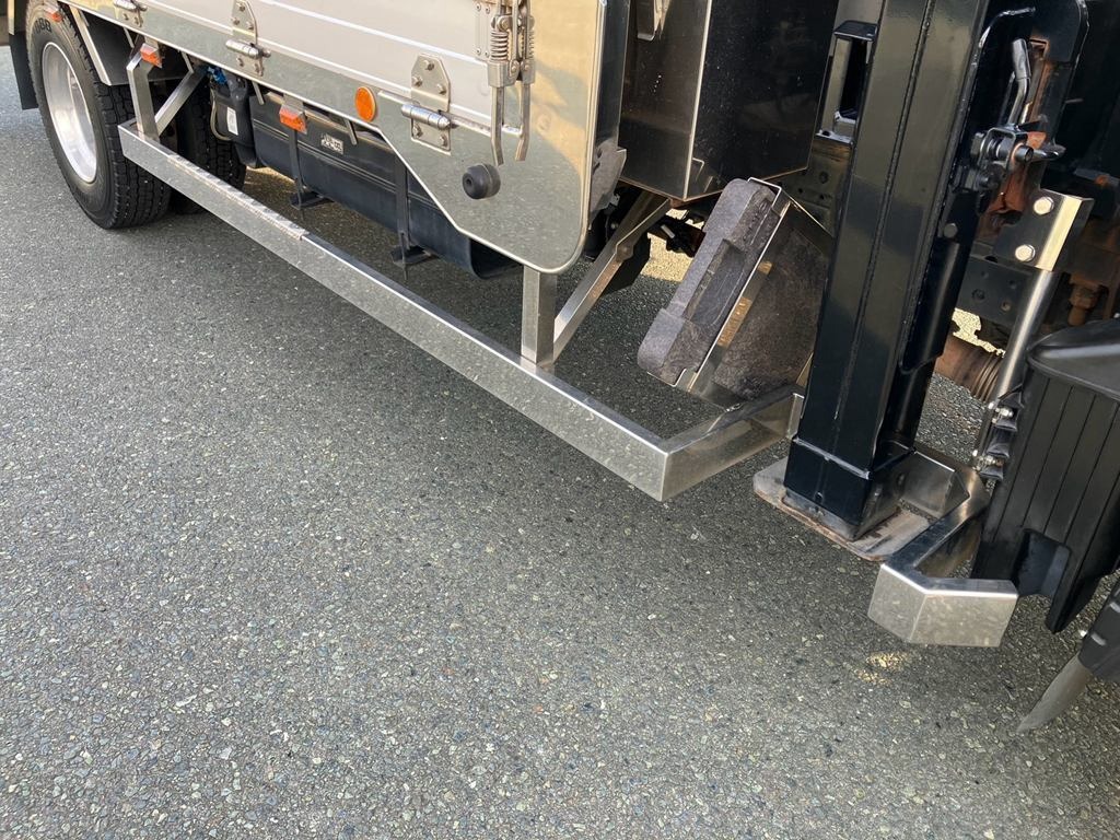 三菱 キャンター TPG-FEB80(2WD)の写真16
