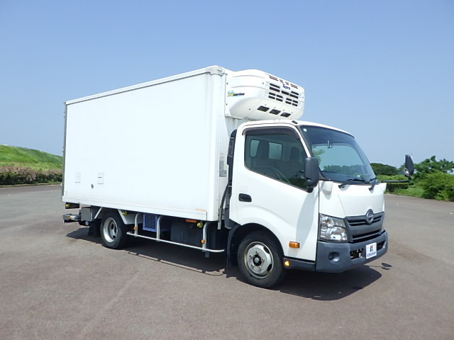 日野 デュトロ TKG-XZU710M(2WD)の写真2