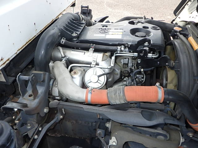 いすゞ エルフ BDG-NKR85AN(2WD)の写真27