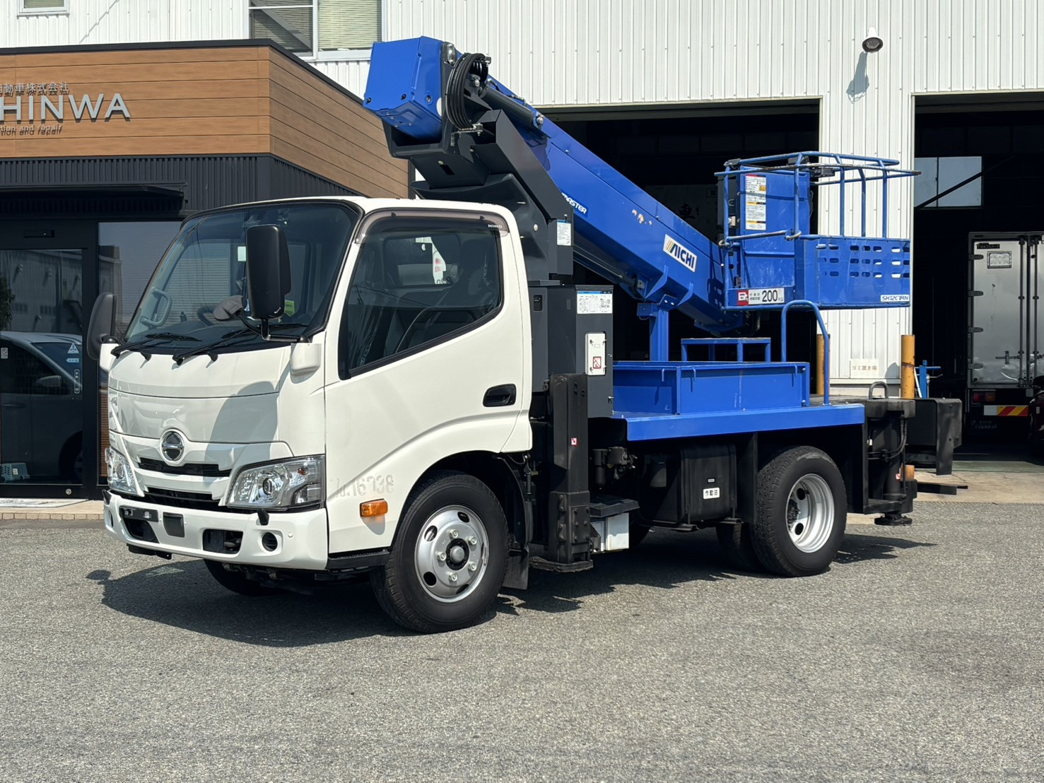 日野 デュトロ 2RG-XZU600E(2WD)の写真1