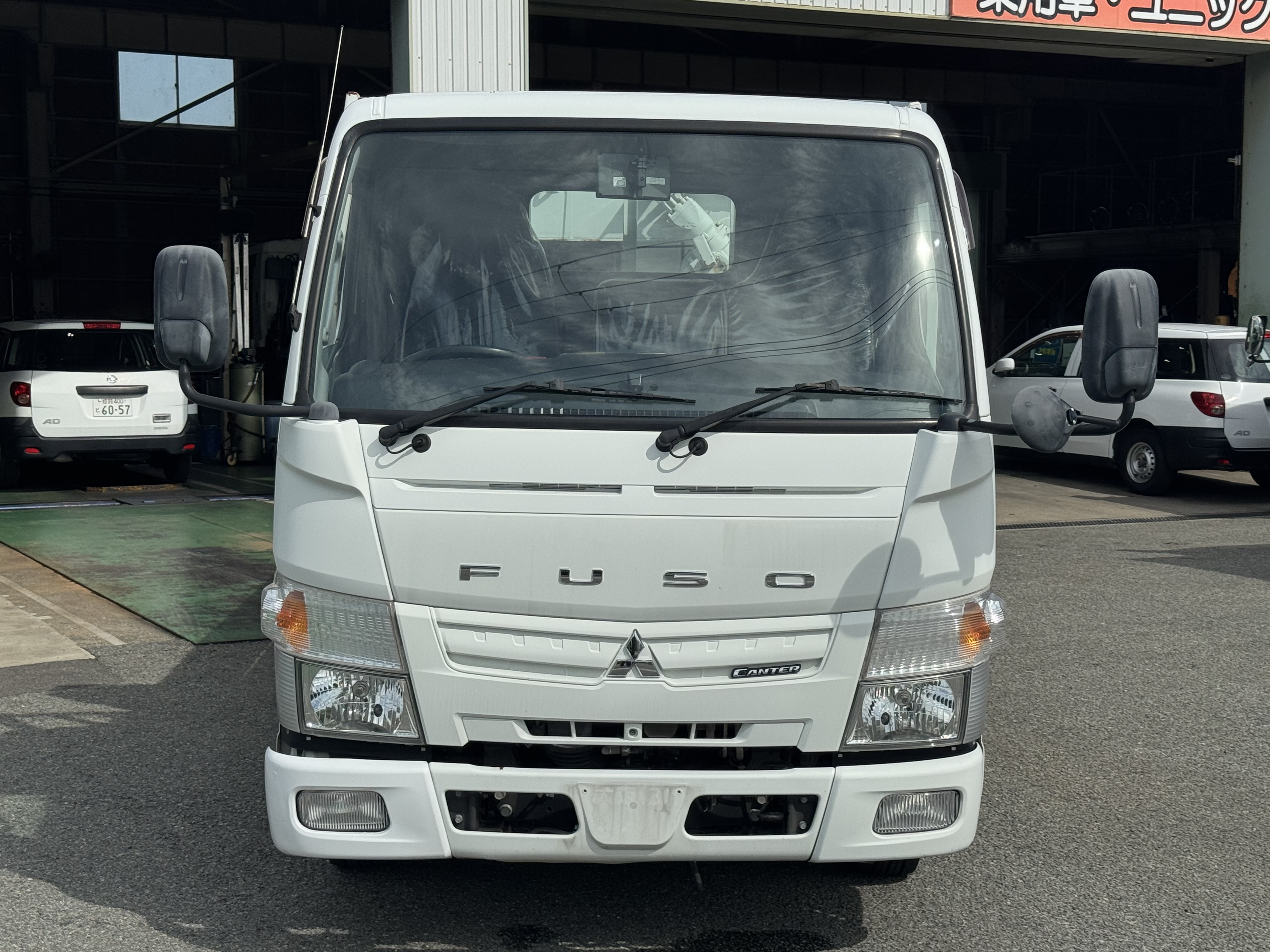 三菱 キャンター TPG-FEA20(2WD)の写真2