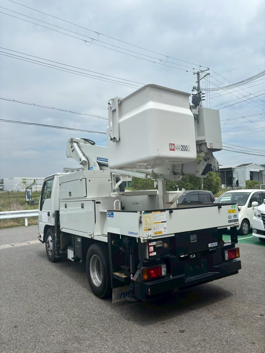 京都府、大阪府、兵庫県、奈良県、和歌山県、鳥取県、島根県、岡山県、広島県、山口県、徳島県、香川県、愛媛県、高知県、福岡県、佐賀県、長崎県、熊本県、大分県、宮崎県、鹿児島県、沖縄県|いすゞ エルフ TPG-NKR85AN(2WD)の写真4