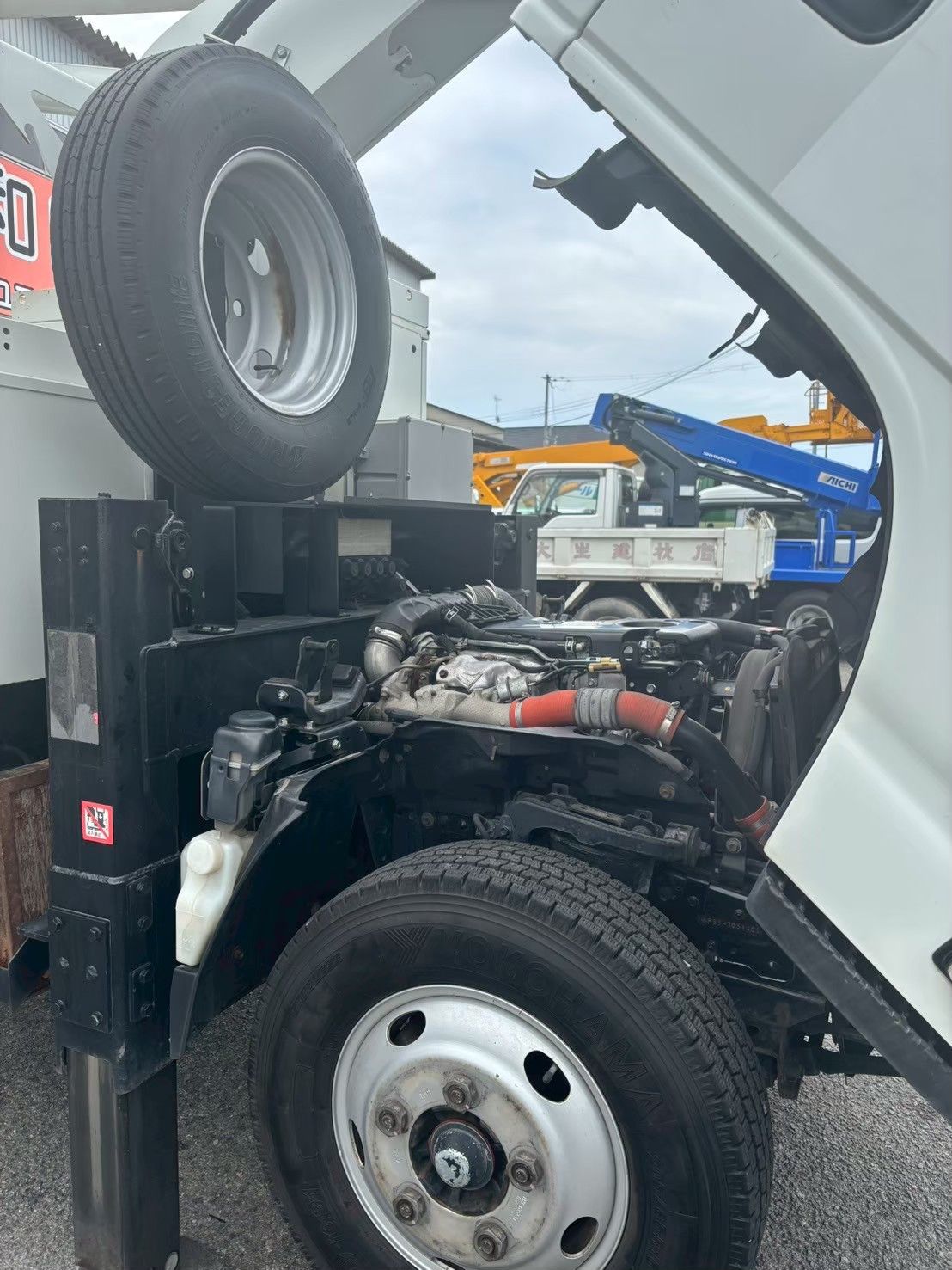 いすゞ エルフ TPG-NKR85AN(2WD)の写真24