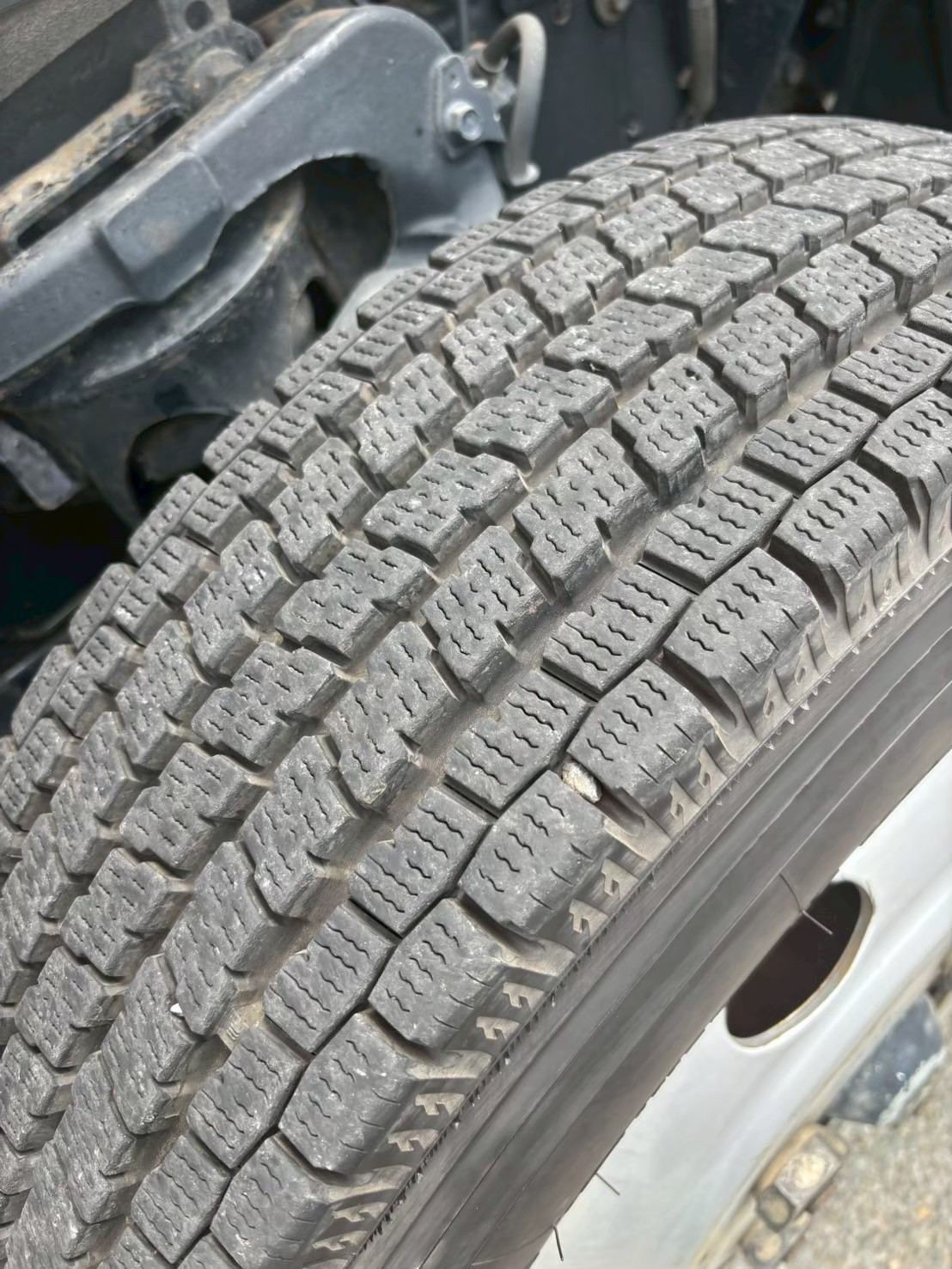 いすゞ エルフ TPG-NKR85AN(2WD)の写真25