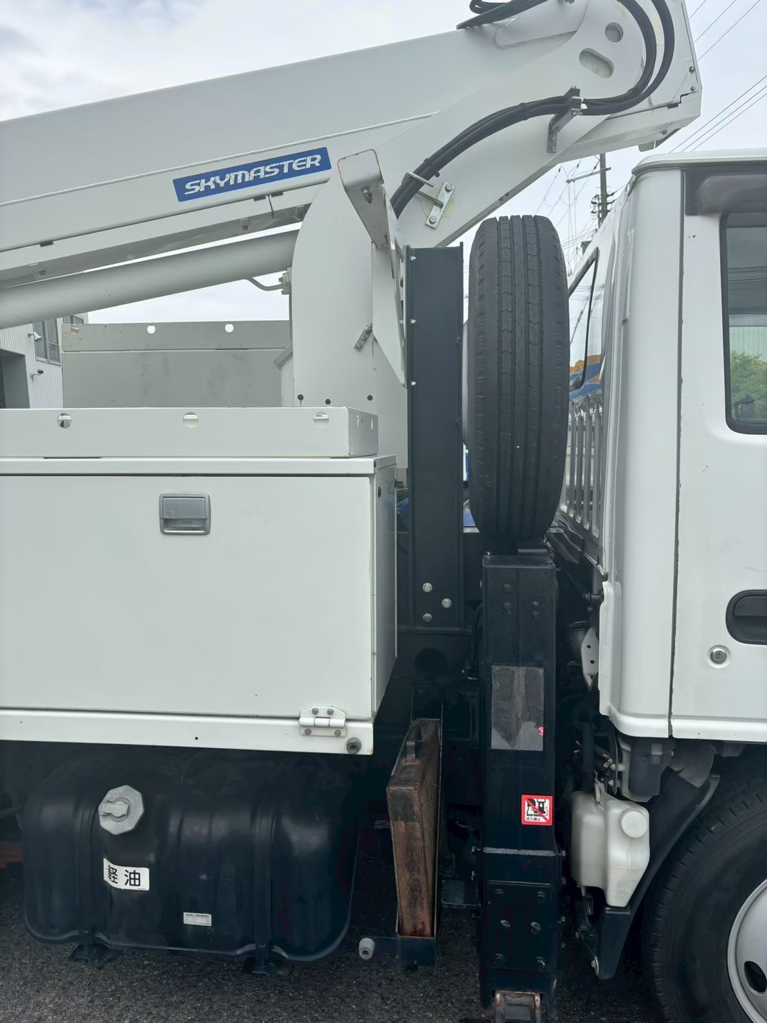 いすゞ エルフ TPG-NKR85AN(2WD)の写真28