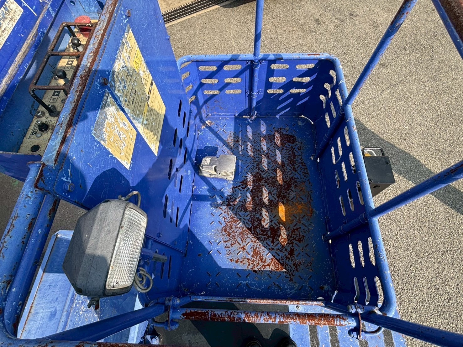 いすゞ エルフ BKG-NKR85Nの写真11