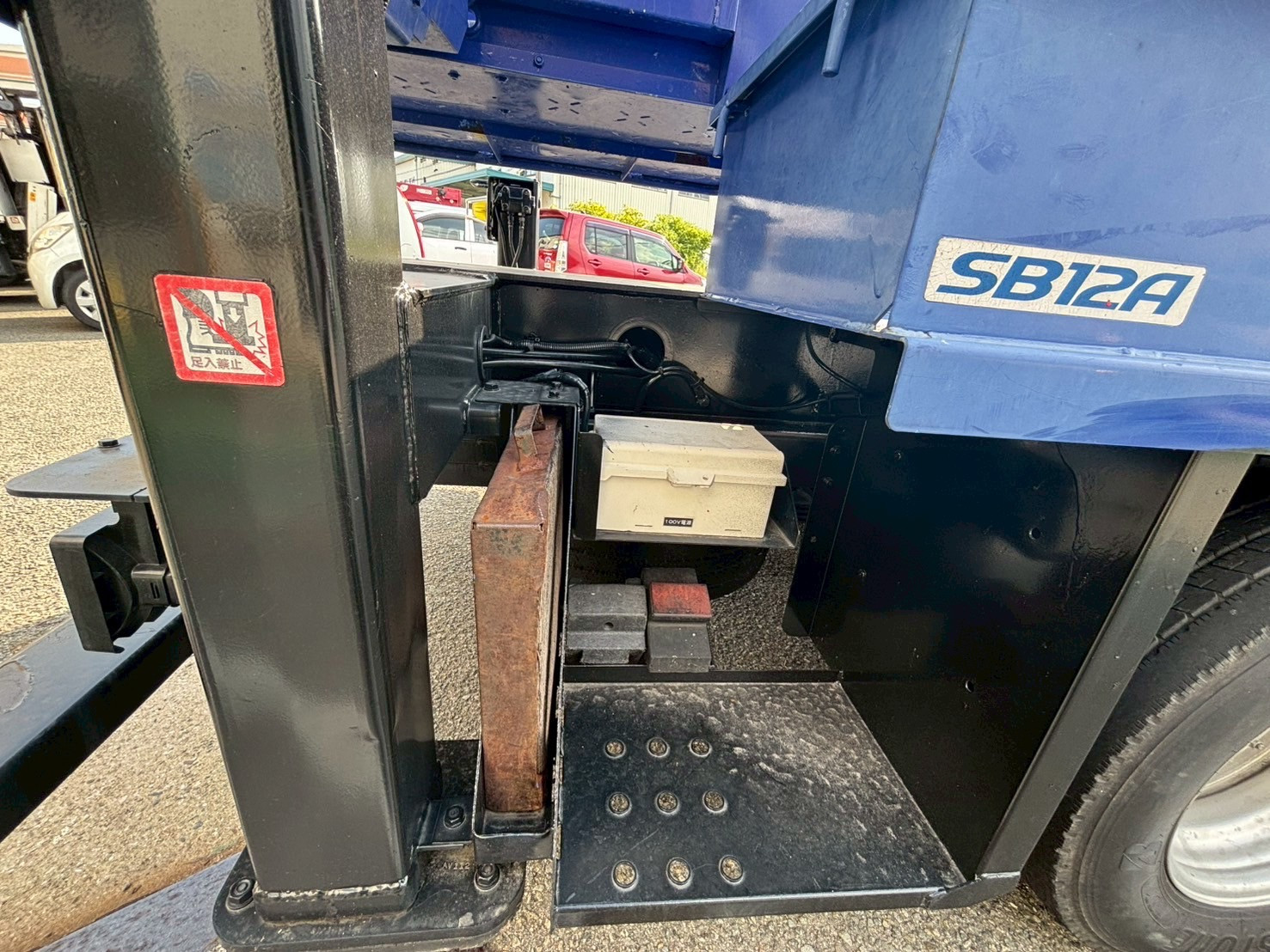 いすゞ エルフ BKG-NKR85Nの写真31