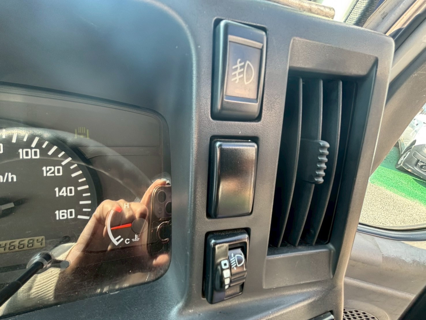 いすゞ エルフ BKG-NKR85Nの写真33