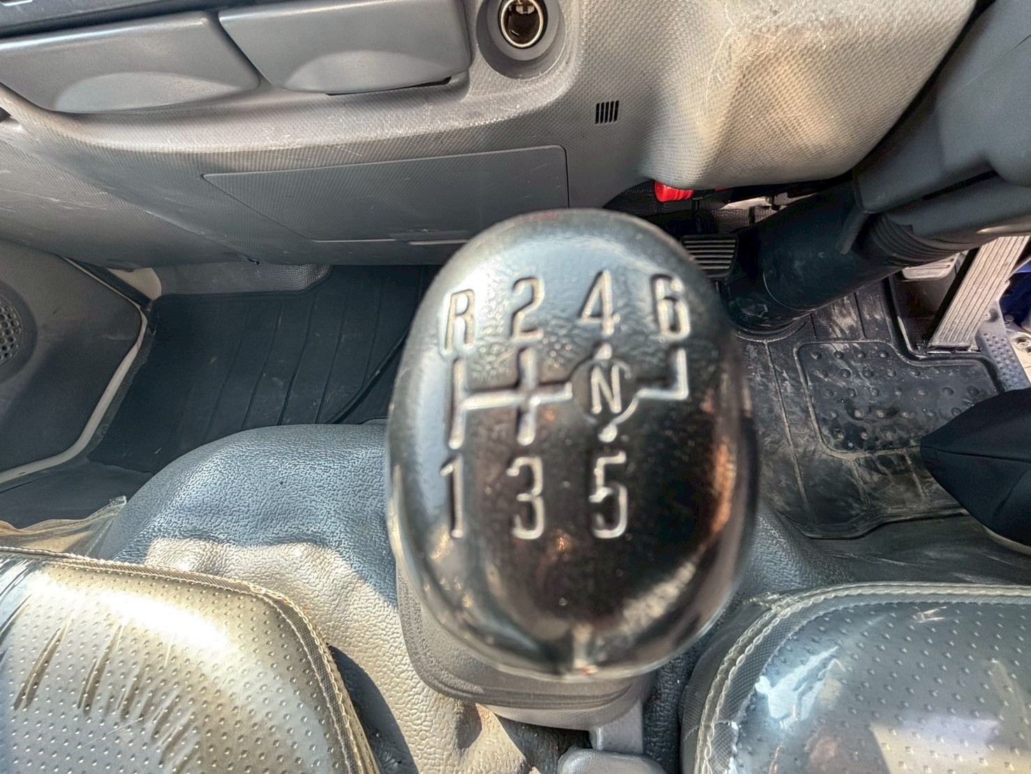 いすゞ エルフ BKG-NKR85Nの写真38