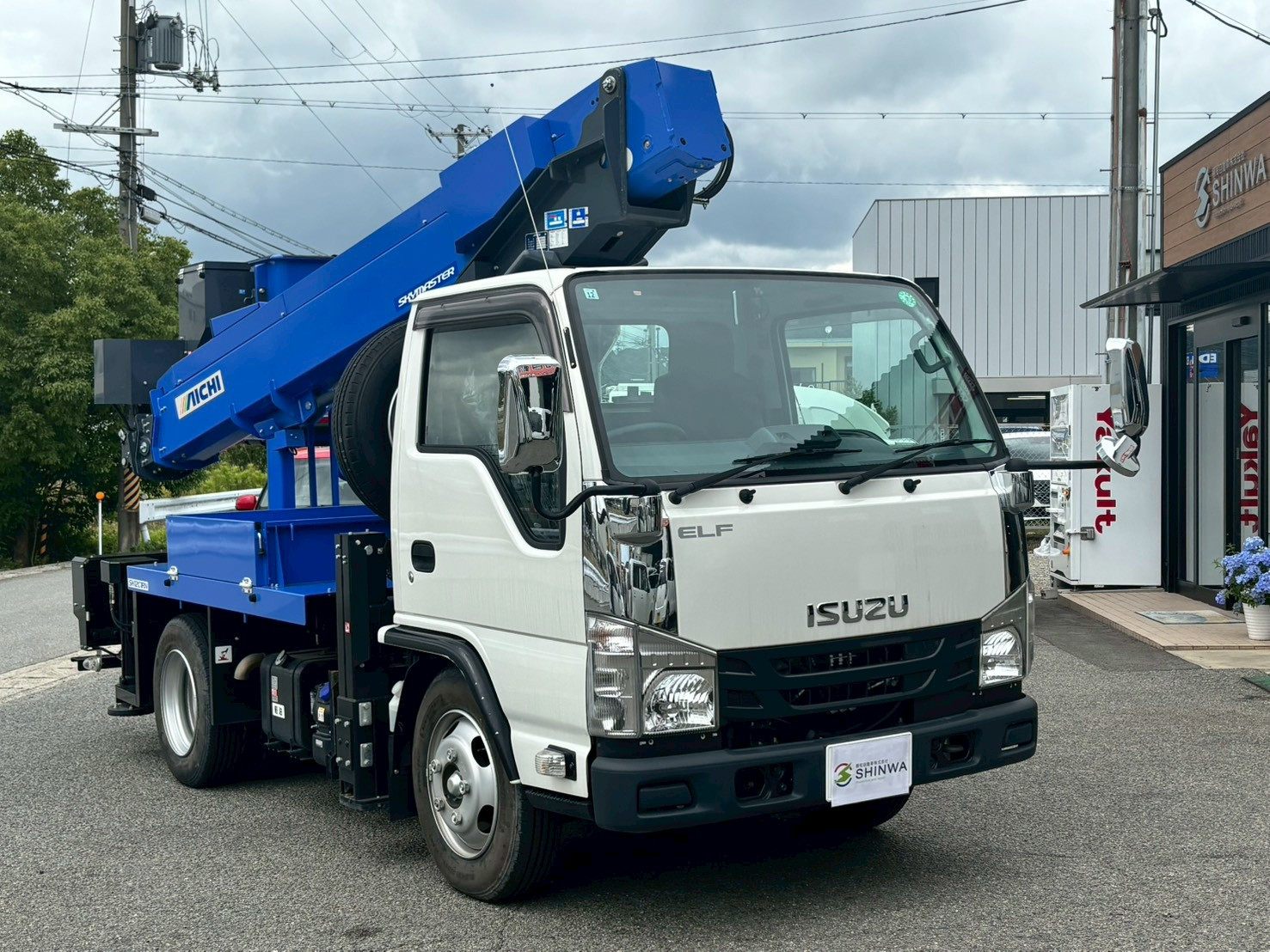 いすゞ エルフ NHR88/NKR88/NJR88/NKS88 標準幅 純正 フロントグリル