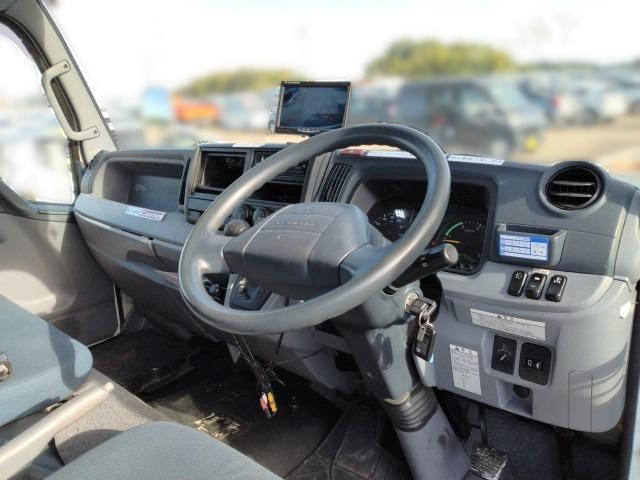 三菱 キャンター TKG-FEB90(2WD)の写真17