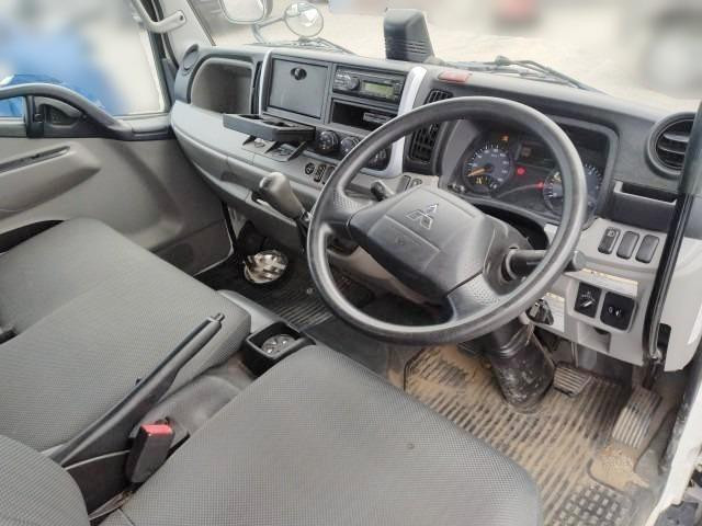 三菱 キャンター 2PG-FBA60(2WD)の写真11