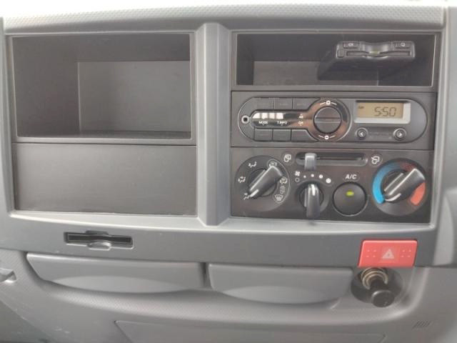 いすゞ エルフ 2RG-NKR88AD(2WD)の写真8