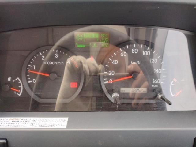 いすゞ エルフ 2RG-NKR88AD(2WD)の写真10