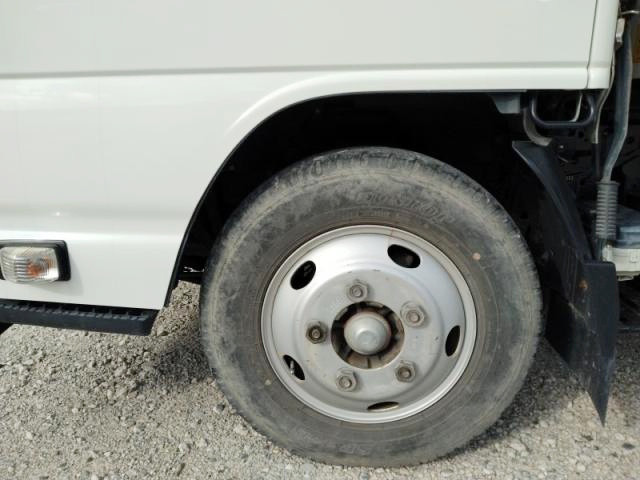 いすゞ エルフ 2RG-NKR88AD(2WD)の写真17