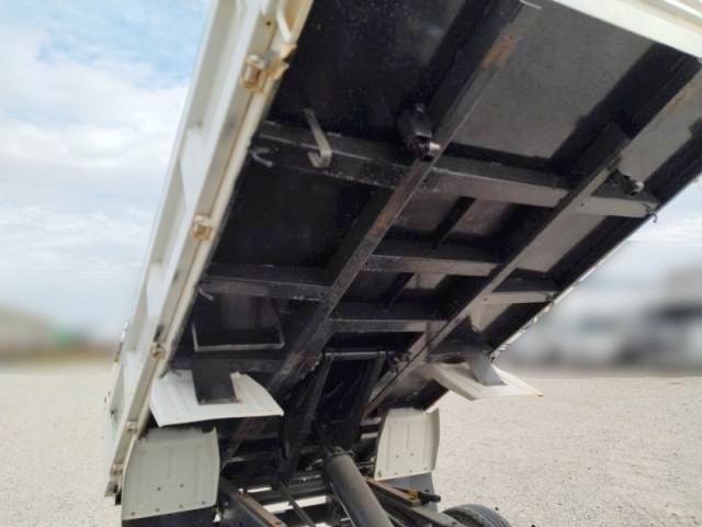 いすゞ エルフ 2RG-NKR88AD(2WD)の写真25