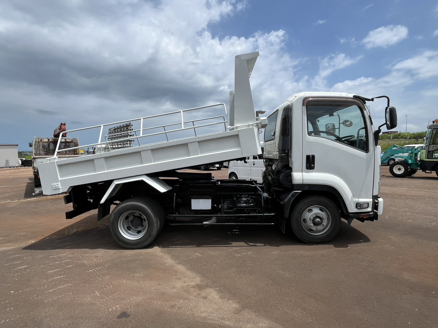 いすゞ フォワード TKG-FRR90S1(2WD)の写真4