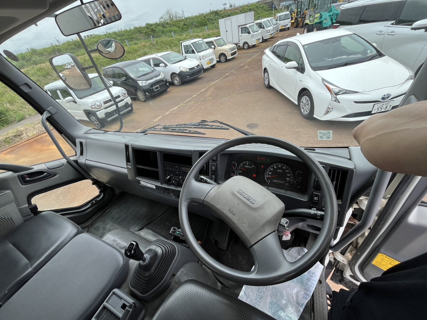 いすゞ フォワード TKG-FRR90S1(2WD)の写真19