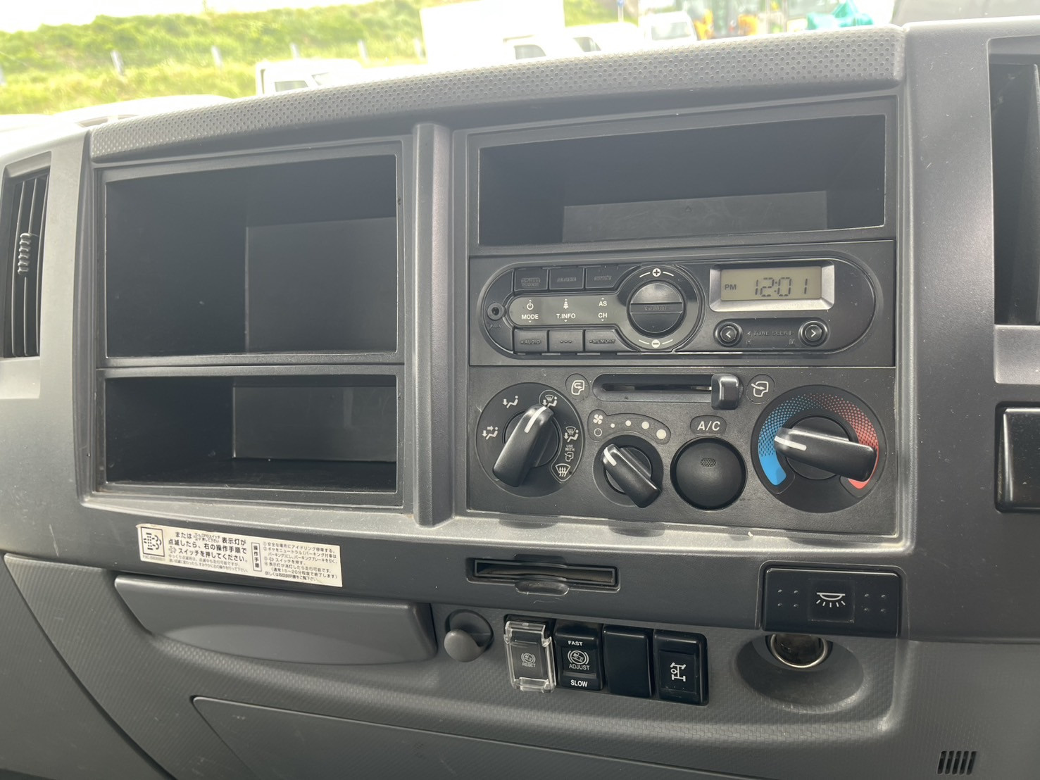 いすゞ フォワード TKG-FRR90S1(2WD)の写真24