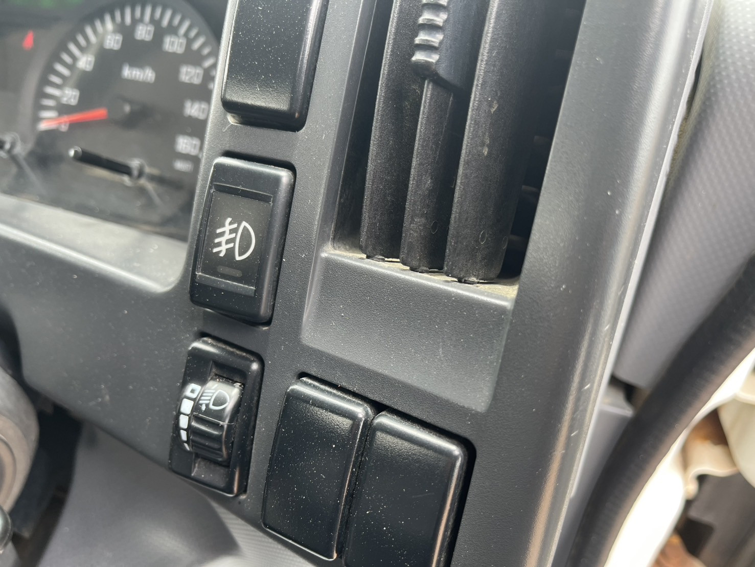 いすゞ フォワード TKG-FRR90S1(2WD)の写真27