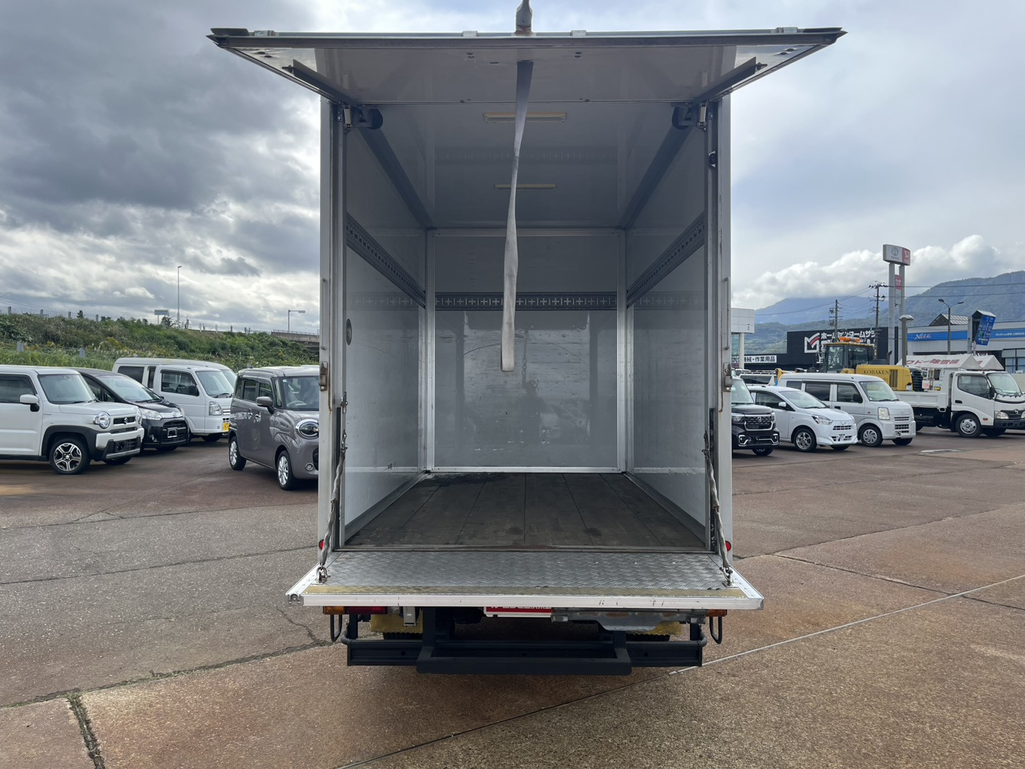 日産 アトラス SDG-SZ5F24(4WD)の写真13