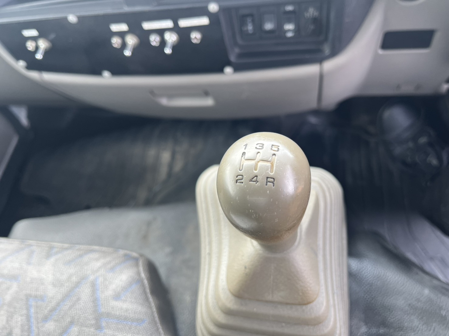 日産 アトラス SDG-SZ5F24(4WD)の写真28