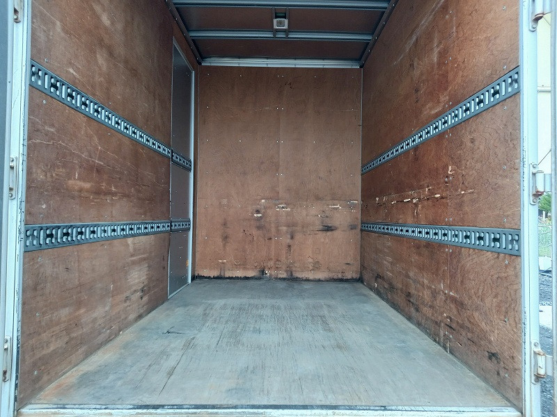 三菱 キャンター TPG-FBA20(2WD)の写真3