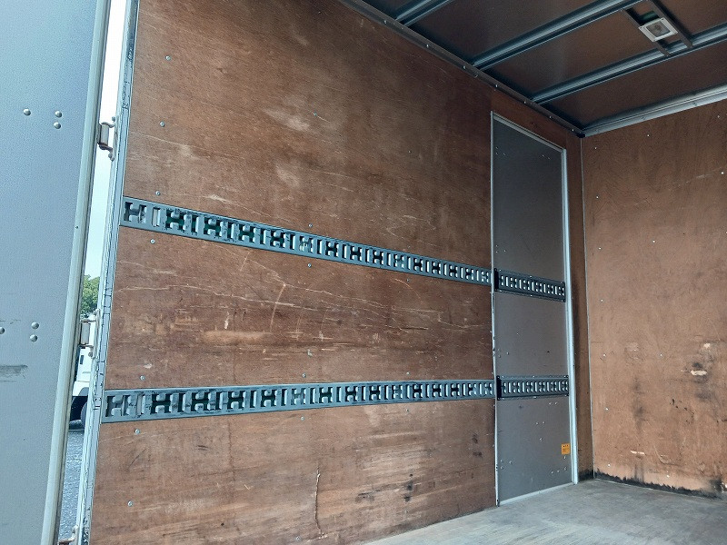 三菱 キャンター TPG-FBA20(2WD)の写真4