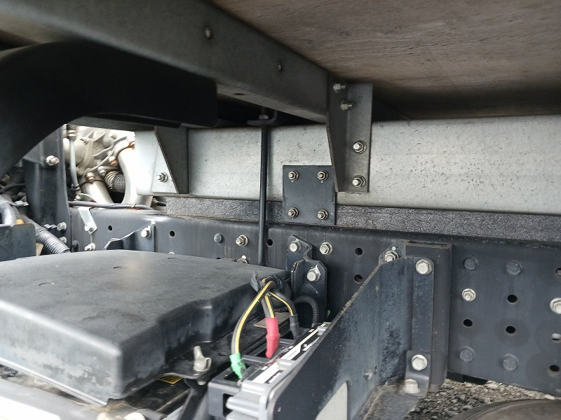 三菱 キャンター TPG-FBA20(2WD)の写真34