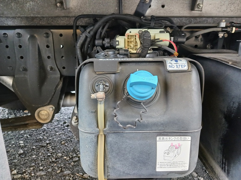 三菱 キャンター TPG-FBA20(2WD)の写真40