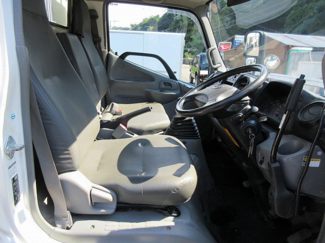 日野 デュトロ TKG-XZU620T(2WD)の写真7