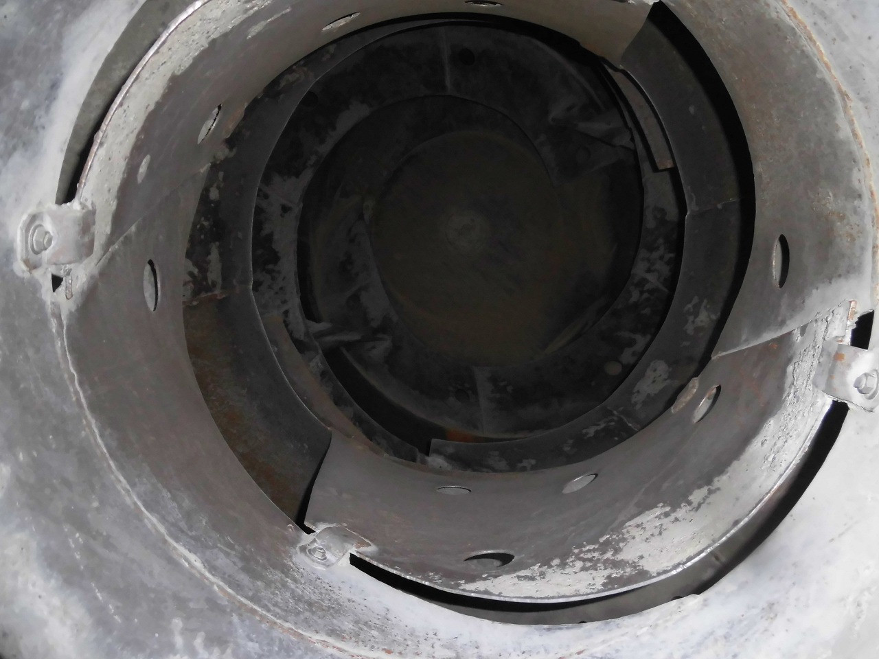 いすゞ ギガ 2KG-CXZ77CT(6x4)の写真3