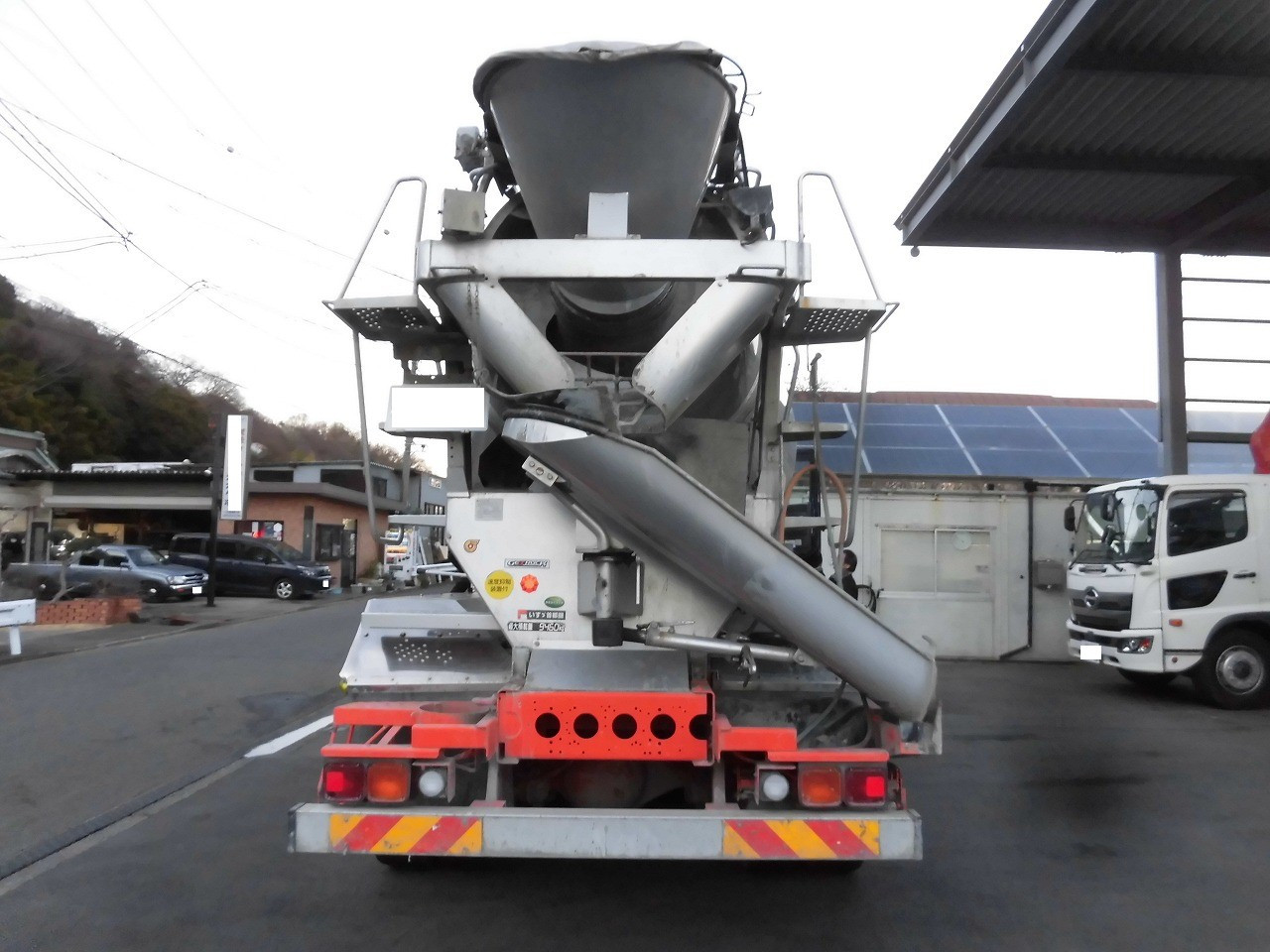 いすゞ ギガ 2KG-CXZ77CT(6x4)の写真4