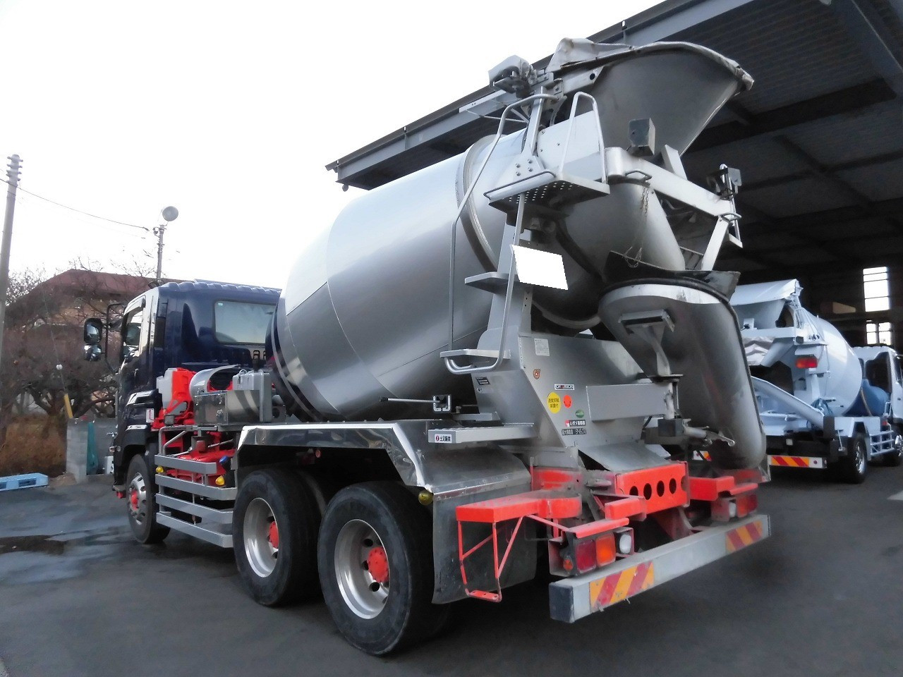 いすゞ ギガ 2KG-CXZ77CT(6x4)の写真5