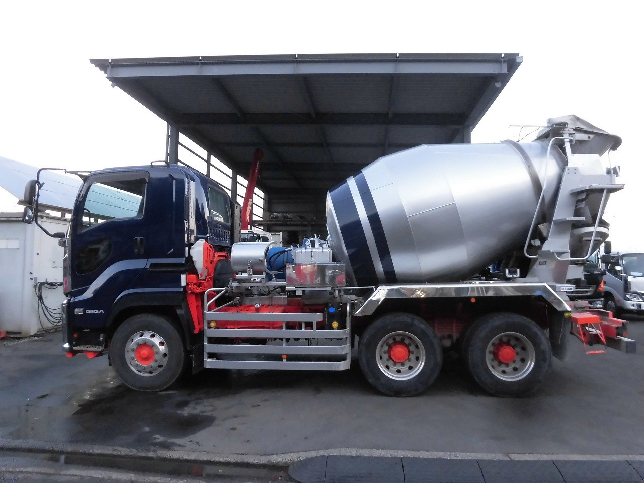 いすゞ ギガ 2KG-CXZ77CT(6x4)の写真6