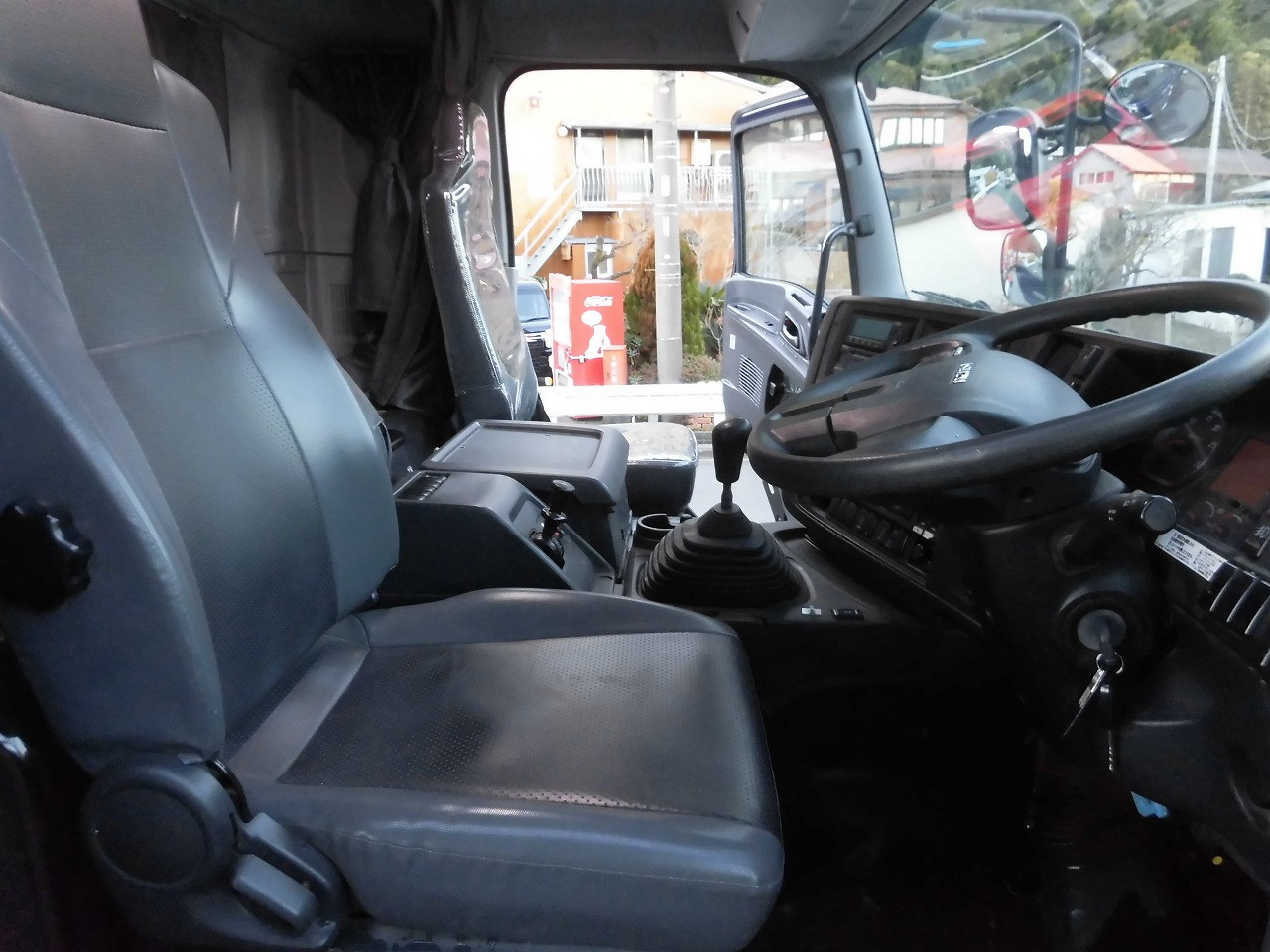 いすゞ ギガ 2KG-CXZ77CT(6x4)の写真7