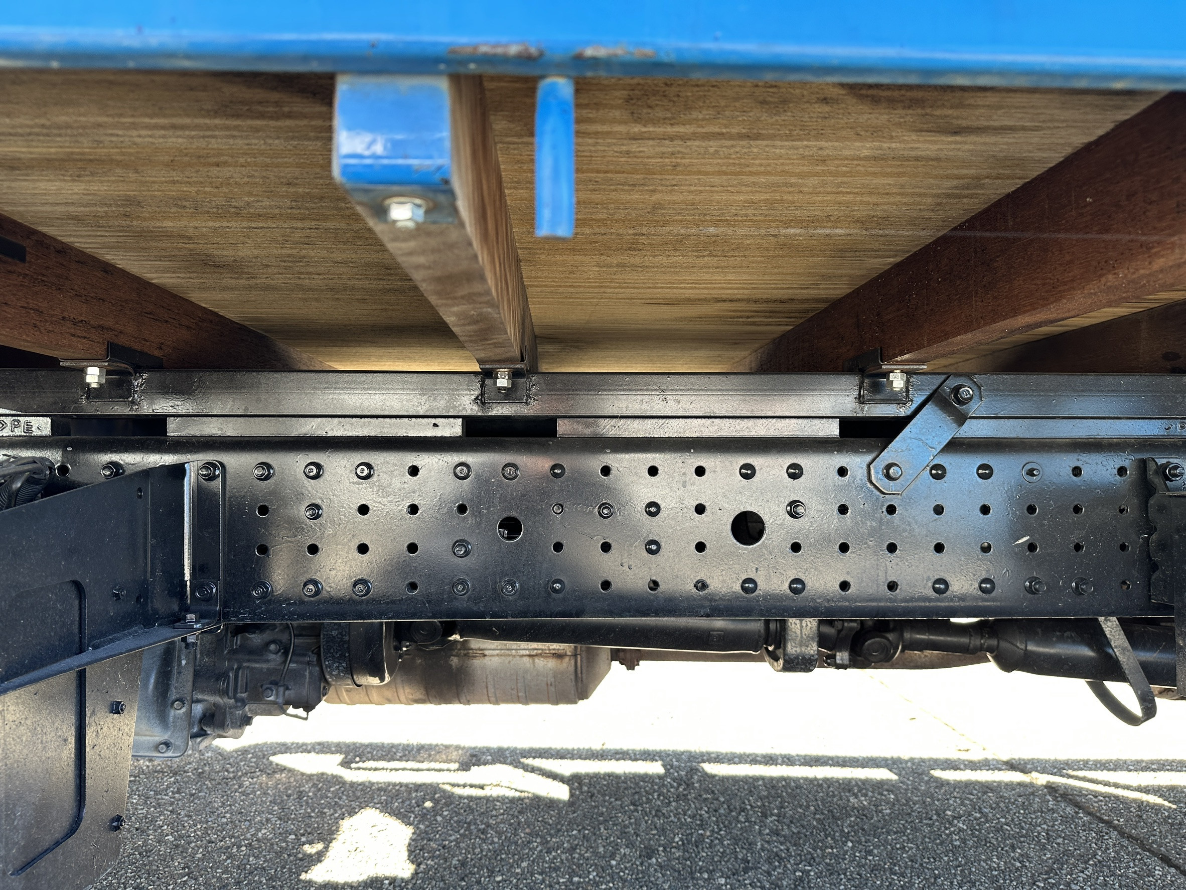 三菱 キャンター TPG-FEB50(2WD)の写真12