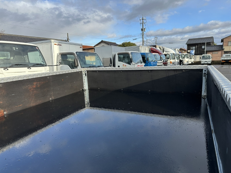 三菱 キャンター FEB50(2WD)の写真8