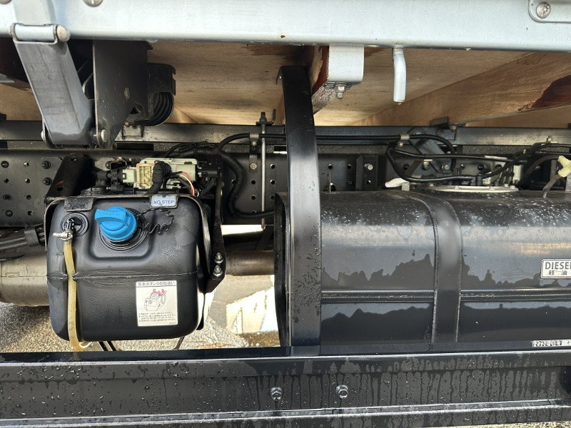 三菱 キャンター FEB50(2WD)の写真15