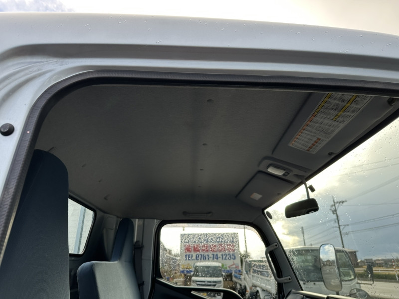三菱 キャンター FEB50(2WD)の写真19