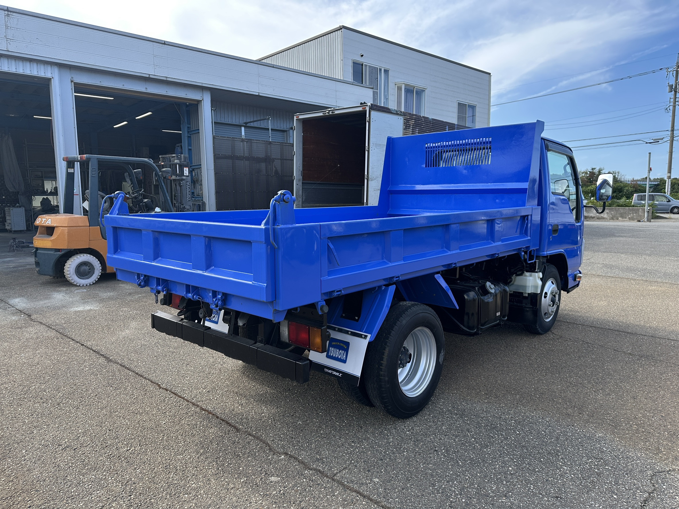 いすゞ エルフ TPG-NJR85AD(2WD)の写真3