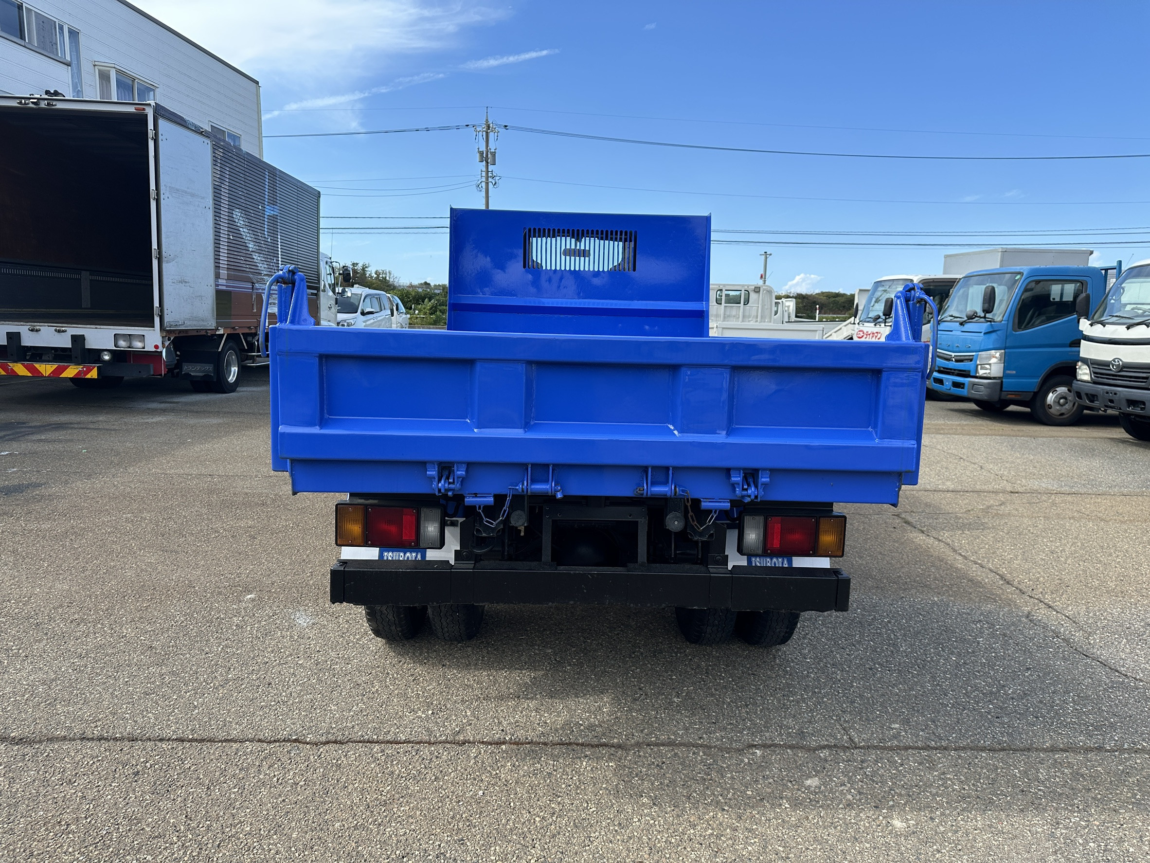 いすゞ エルフ TPG-NJR85AD(2WD)の写真6