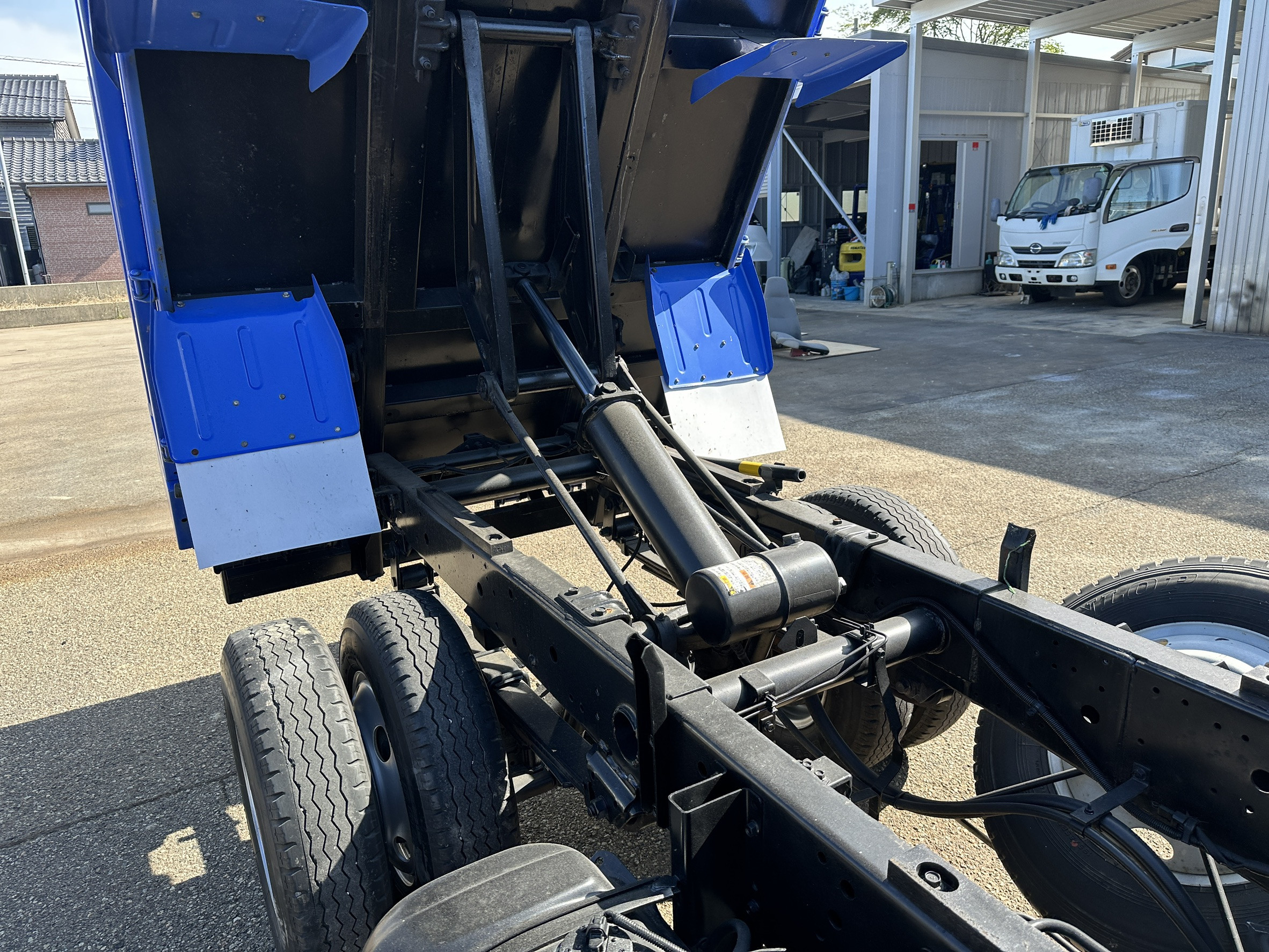 いすゞ エルフ TPG-NJR85AD(2WD)の写真15