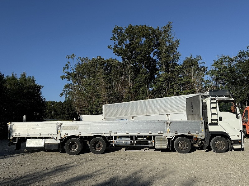 いすゞ ギガ QKG-CYJ77Bの写真4