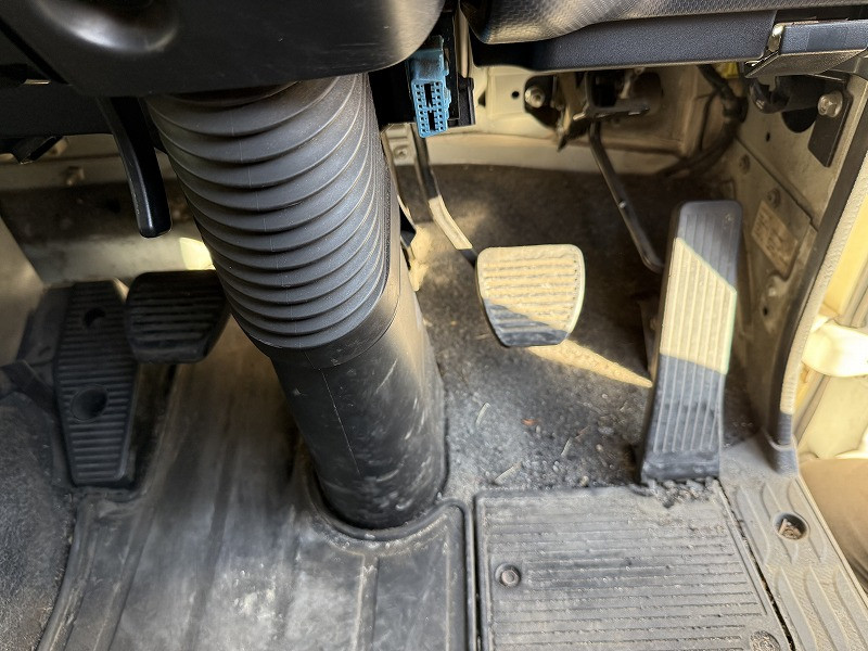 いすゞ ギガ QKG-CYJ77Bの写真18