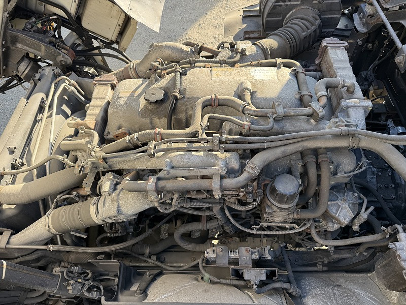 いすゞ ギガ QKG-CYJ77Bの写真31