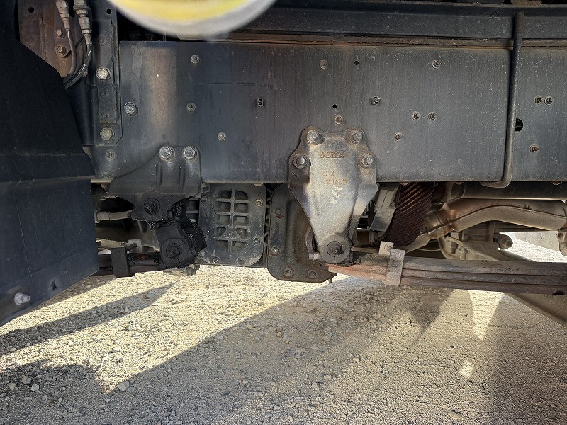 いすゞ ギガ QKG-CYJ77Bの写真42