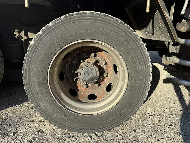 いすゞ ギガ QKG-CYJ77Bの写真47