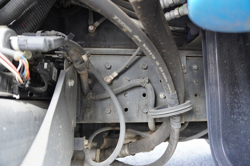 三菱 キャンター TPG-FEA50(2WD)の写真12