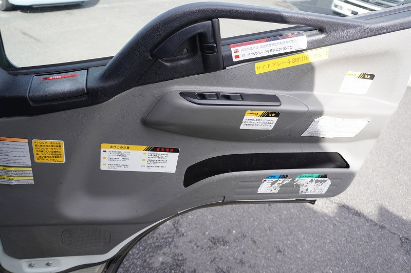 三菱 キャンター TPG-FEA50(2WD)の写真43